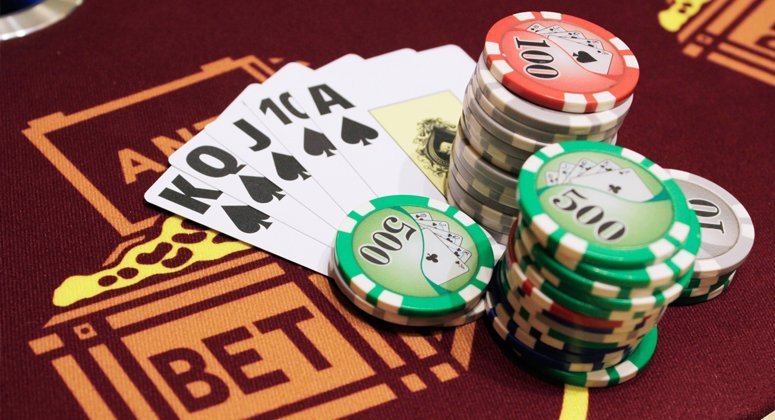 play caribbean stud poker online